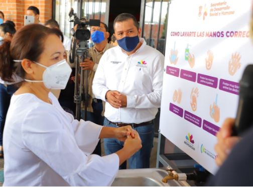 Instala Sedesoh Lavamanos Públicos en Oficina del Registro Civil y en la Base de la Ruta Gris