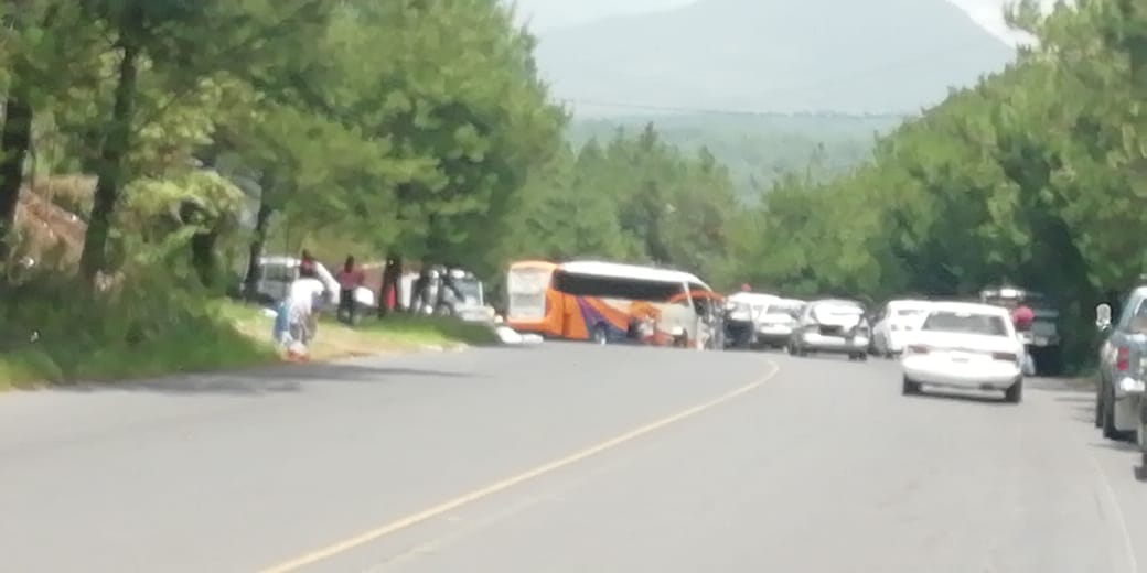 Indígenas de la Meseta bloquean la carretera a Los Reyes