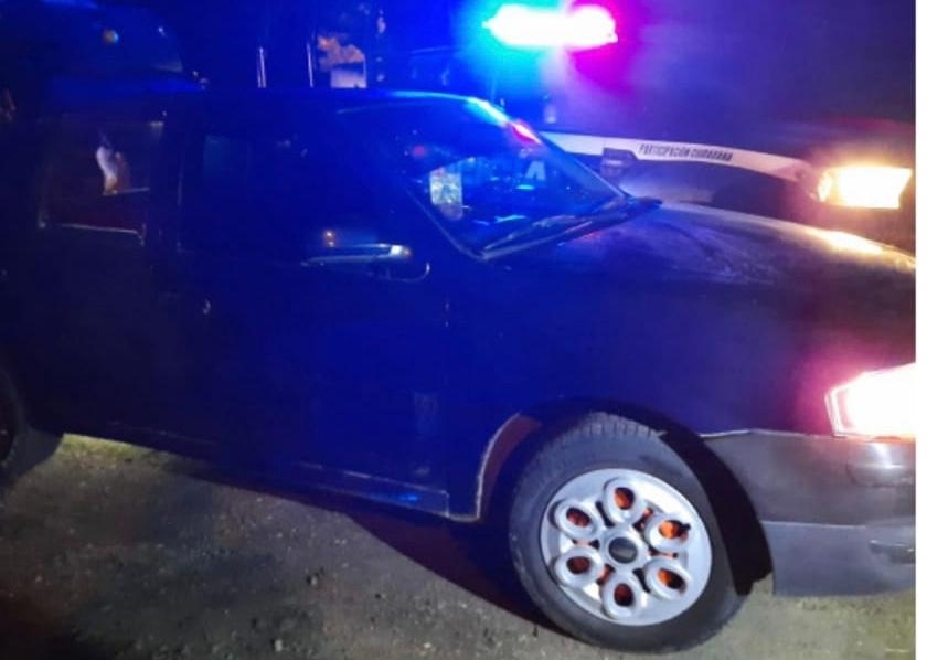 Policías son atacados por sujetos armados, un agresor fue abatido