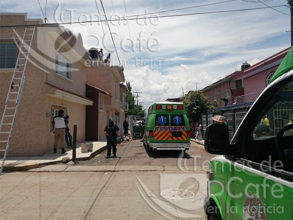Un empleado se electrocuta en la azotea de una casa