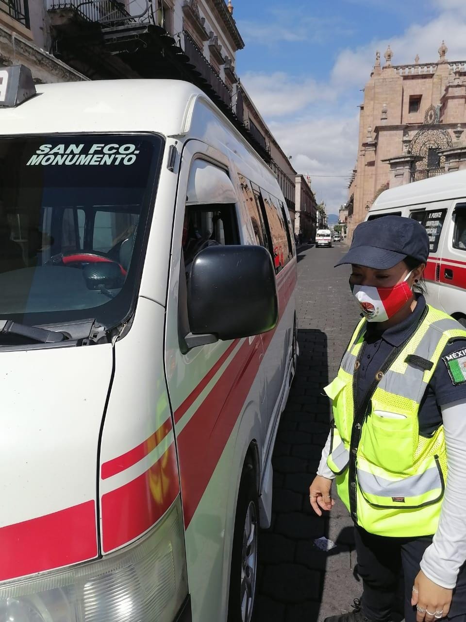 Exhorta la SSP a usar cubrebocas en el transporte público, en Morelia