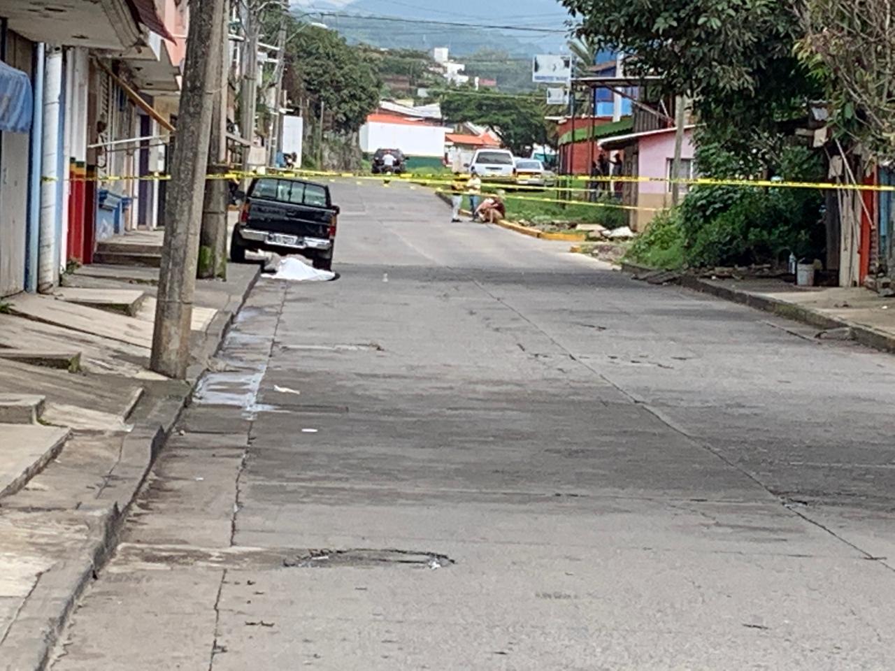 Asesinan a un hombre a balazos en la colonia Valle de San Pedro
