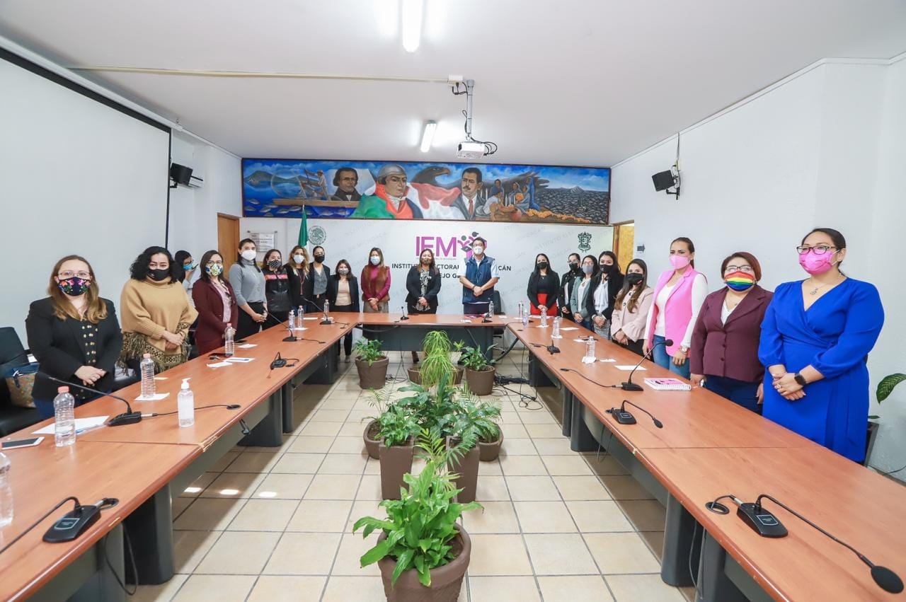 En Michoacán, mujeres rechazan candidatos agresores, acosadores y deudores de pensión