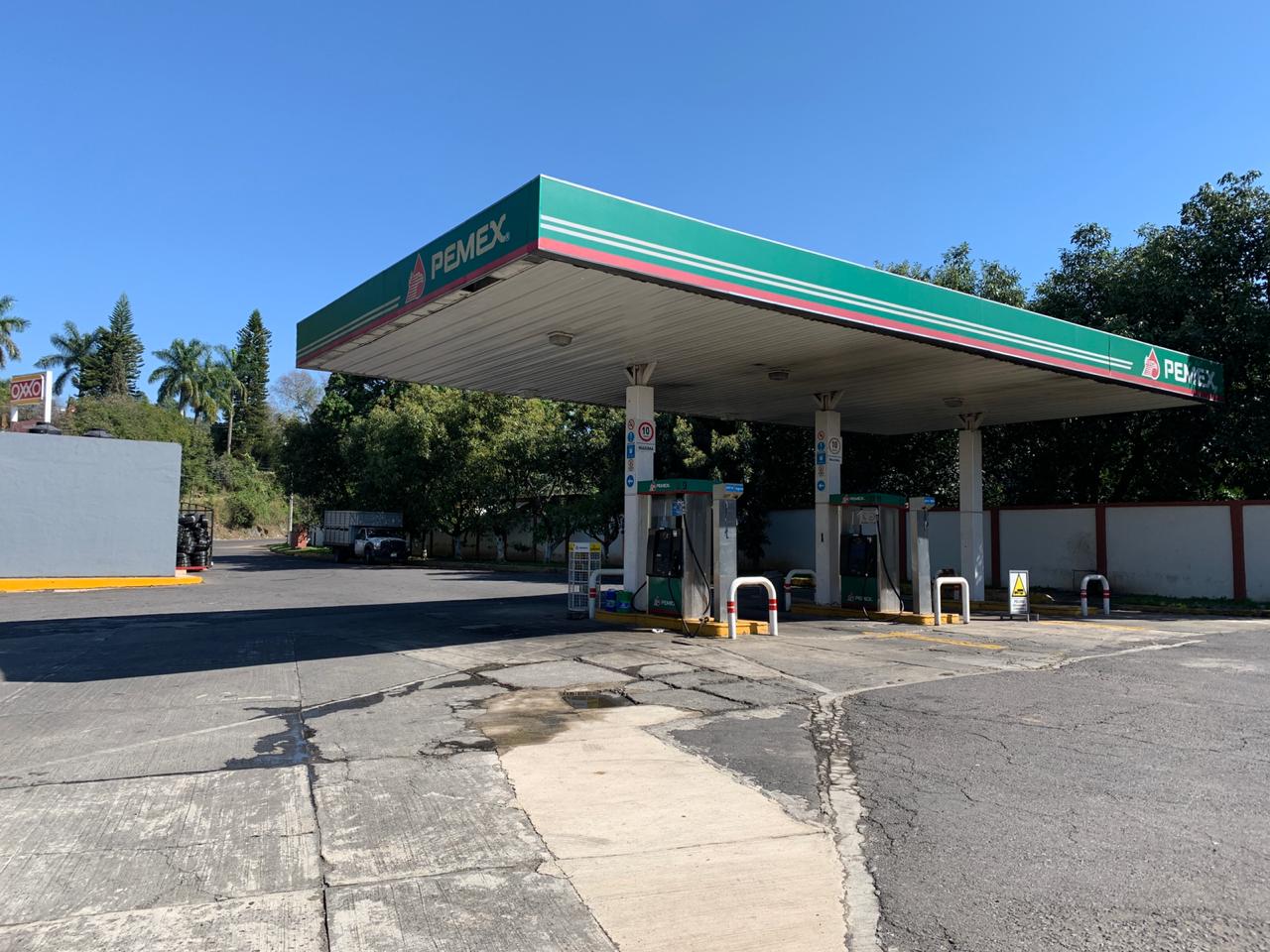 Balean al papá de conocido empresario para robarle su camioneta