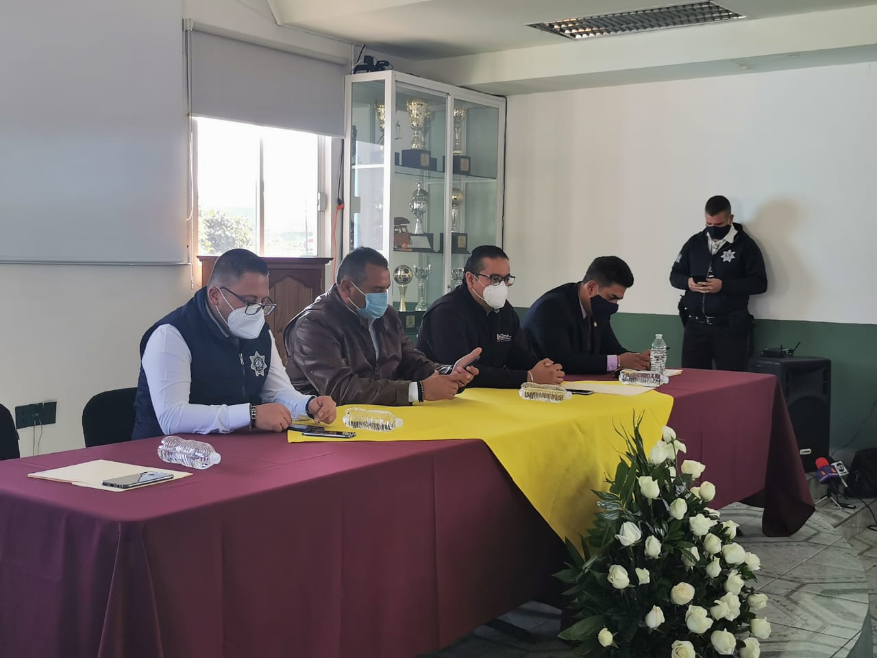 Operadores de la ruta gris reciben curso de capacitación sobre manejo defensivo y equidad de género