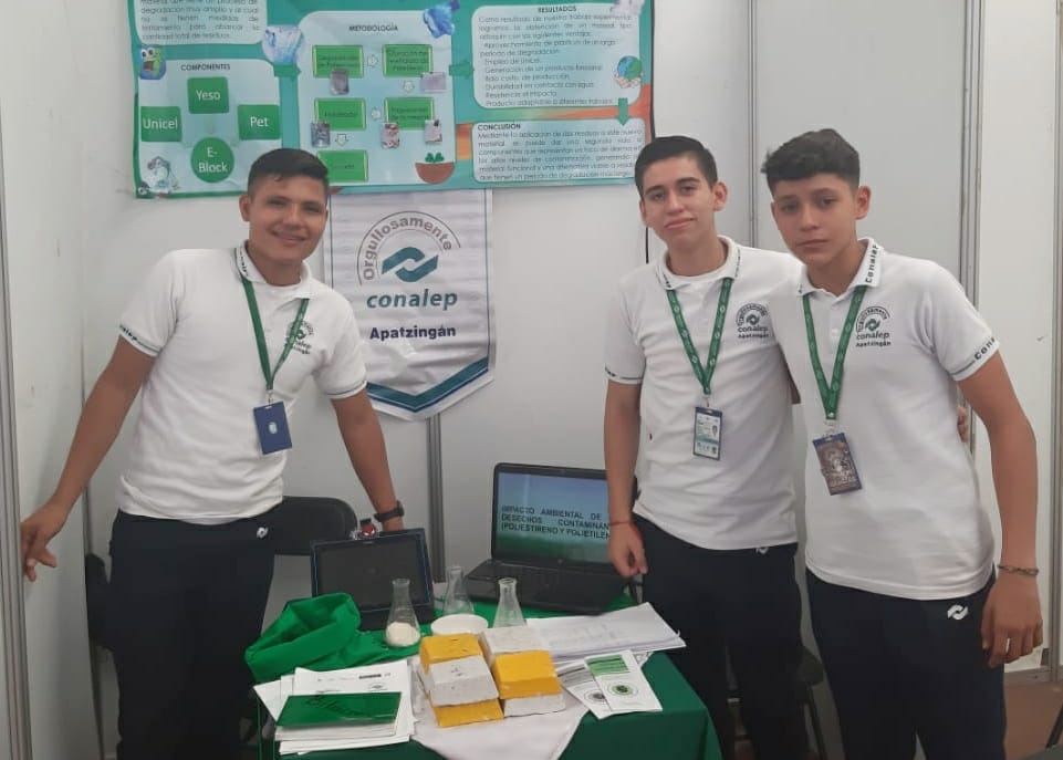 Ganan medalla de oro y bronce estudiantes del Conalep Michoacán