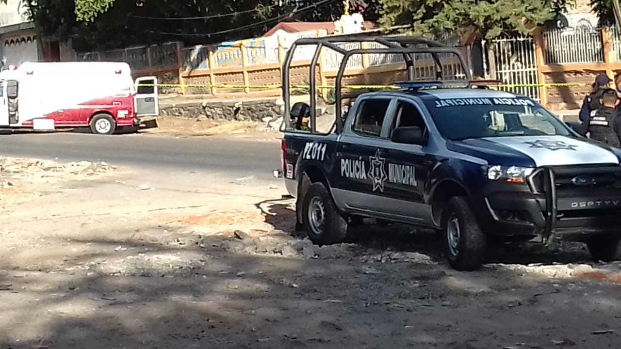 Ejecutan a un sujeto afuera del panteón en Ario de Rayón