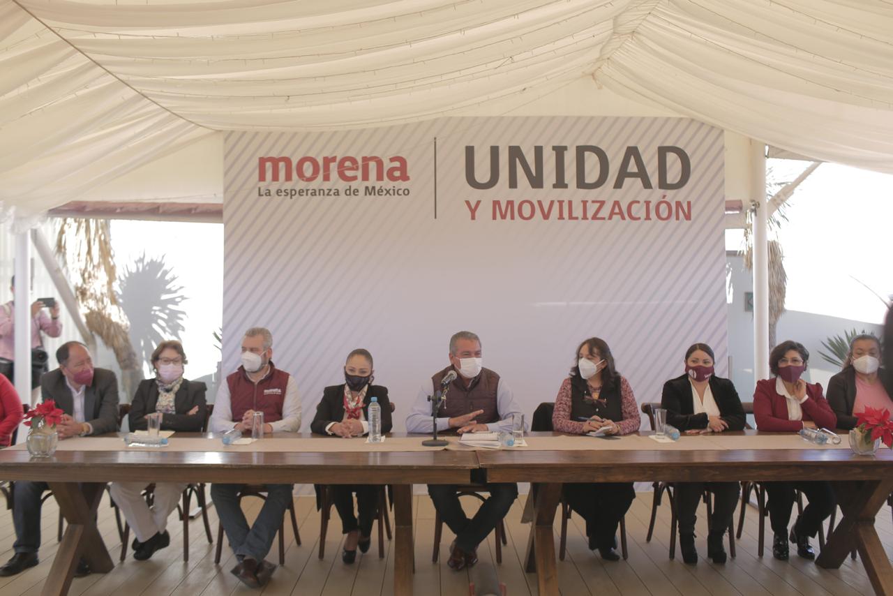 Raúl Morón Orozco pedirá licencia para buscar la gobernatura