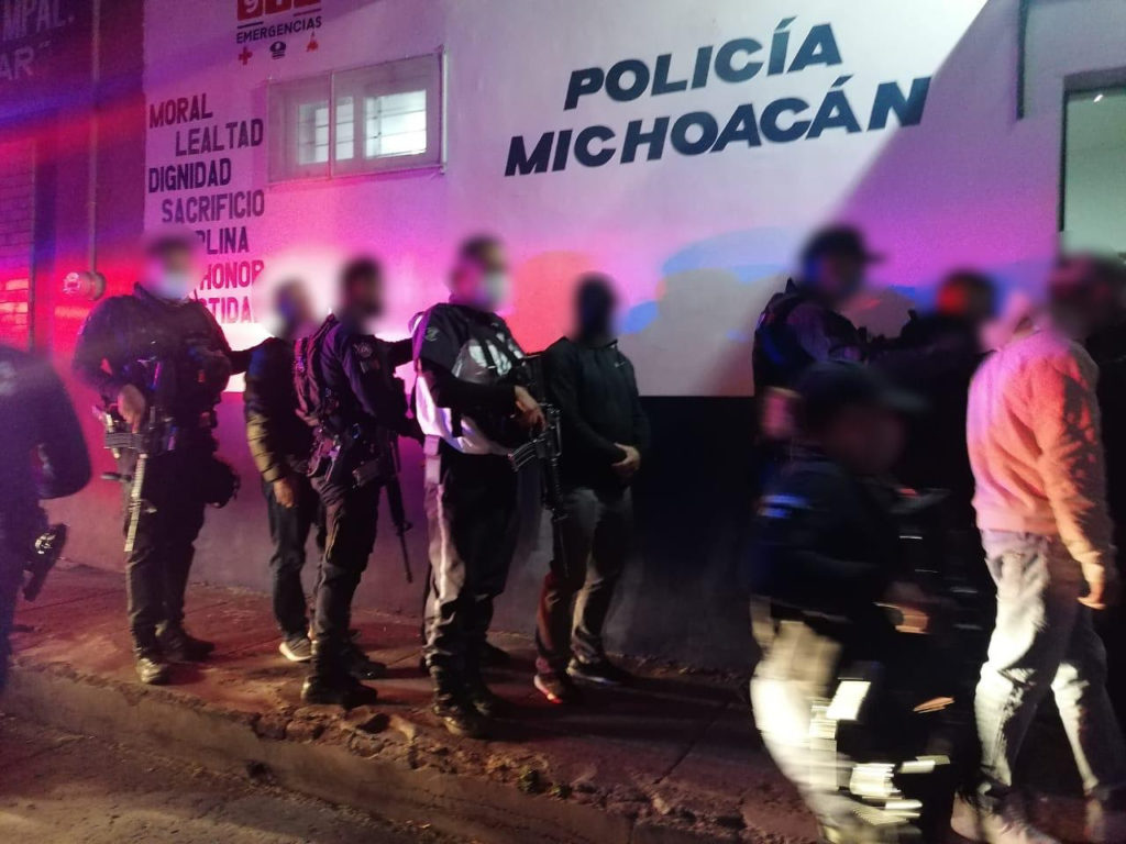 15 personas fueron remitidas a barandillas por desacato