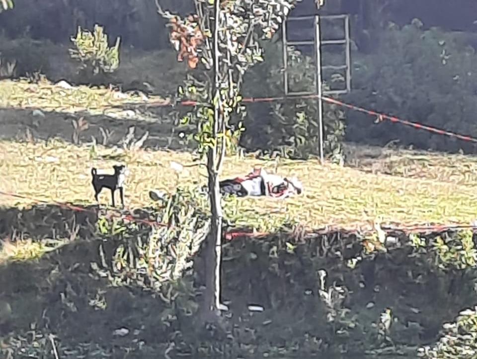 Localizan hombre muerto a un costado del río en la colonia El Saúco