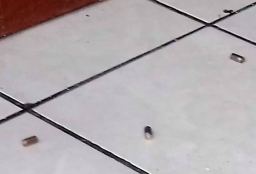 Balean al dueño de una ferretería en la colonia Valencia