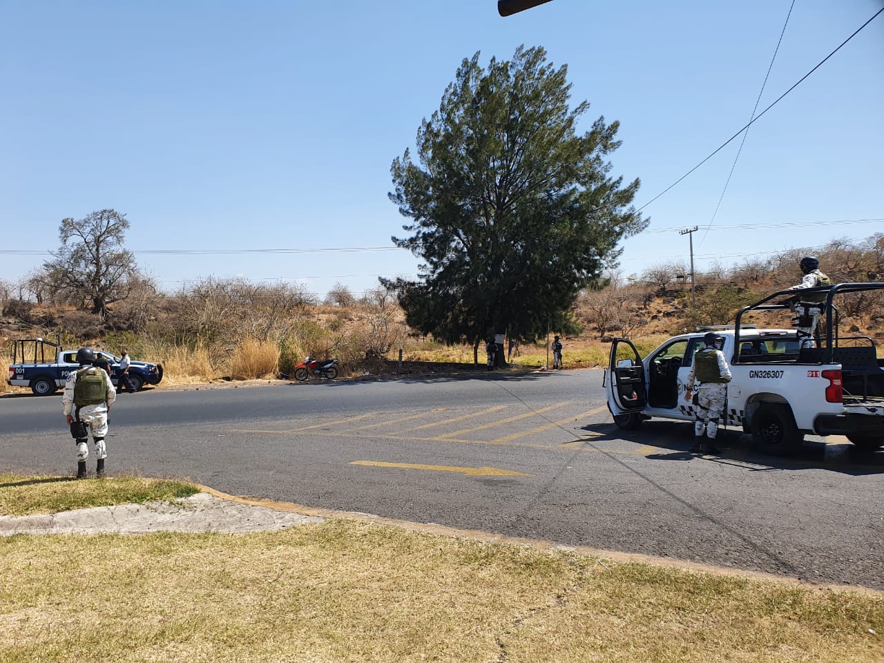 Localizan un cuerpo maniatado