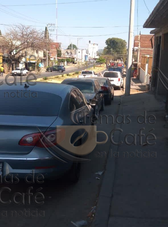 Persecución y balacera termina con una persona detenida y un policía herido