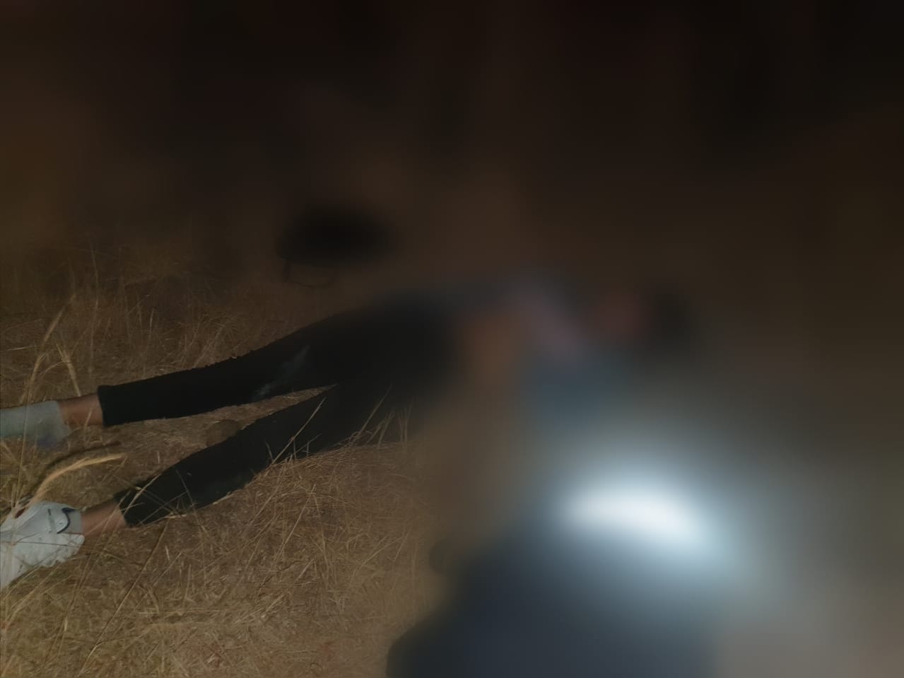 Pareja que viajaban en una moto se accidentan, la dama murió