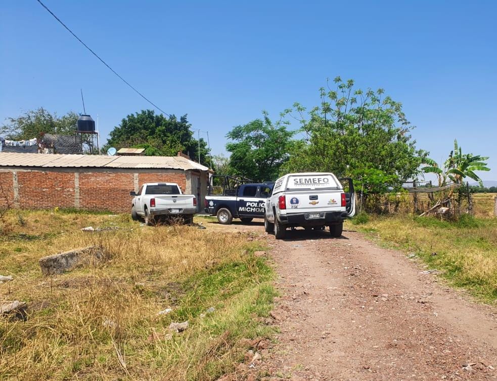 Acribillan a tiros a un sujeto dentro de una vivienda