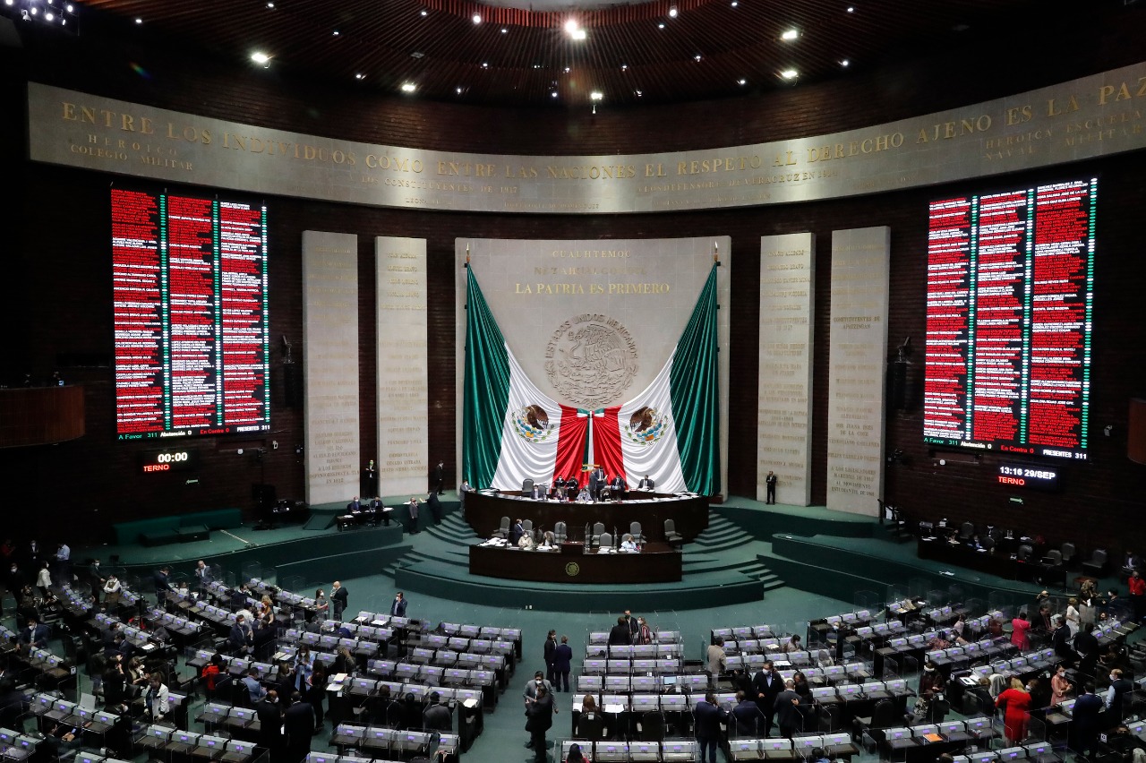 Avanza al Senado la contrarreforma petrolera de AMLO