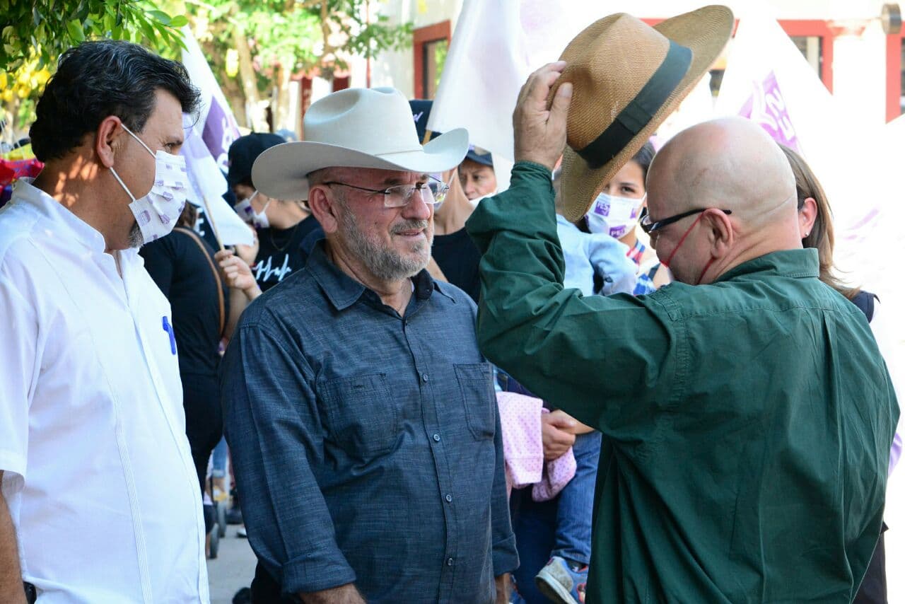 Basta de ver a la política como un negocio personal: Hipólito Mora