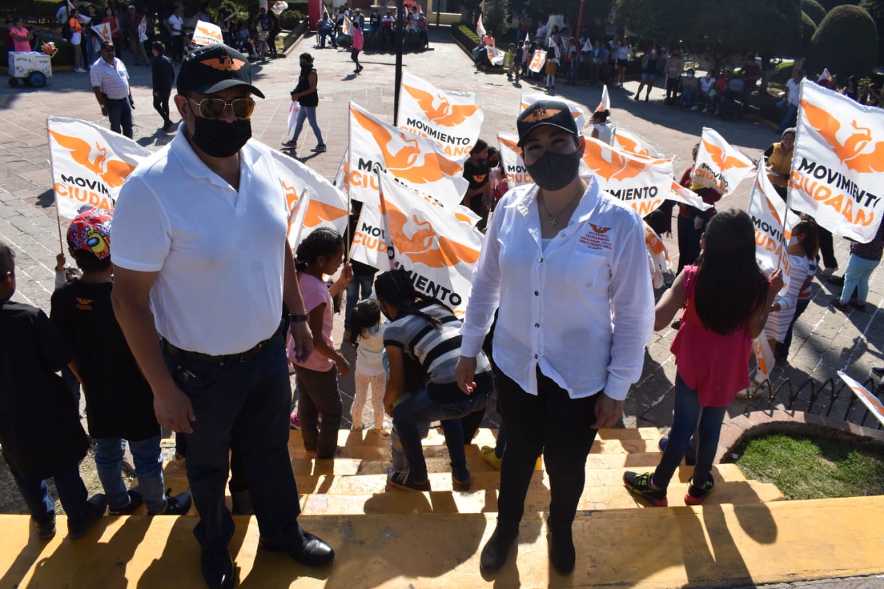 Globos, dulces y mucha alegría en la plaza principal del municipio de Ocampo