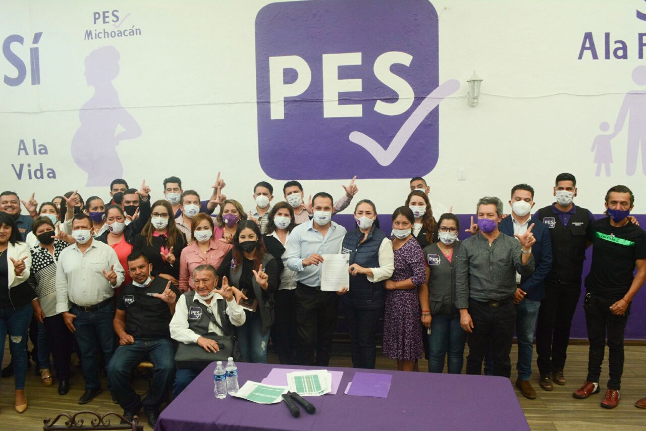 Los candidatos del PES firman un compromiso por la vida