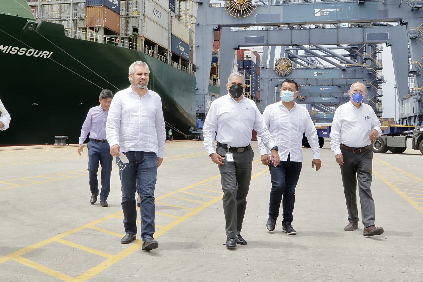 Vamos a consolidar a Lázaro Cárdenas como puerto estratégico para el T-MEC: Bedolla