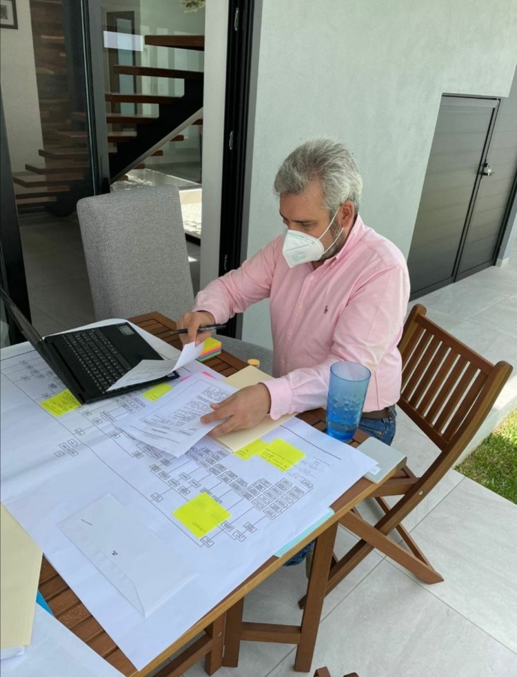 Analiza Bedolla estructura de gobierno para eficientar el uso de recursos públicos