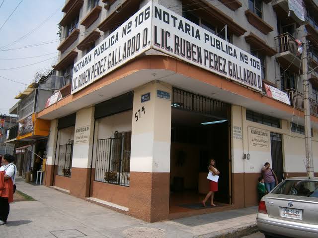 Antes de irse Silvano crea 12 notarías públicas