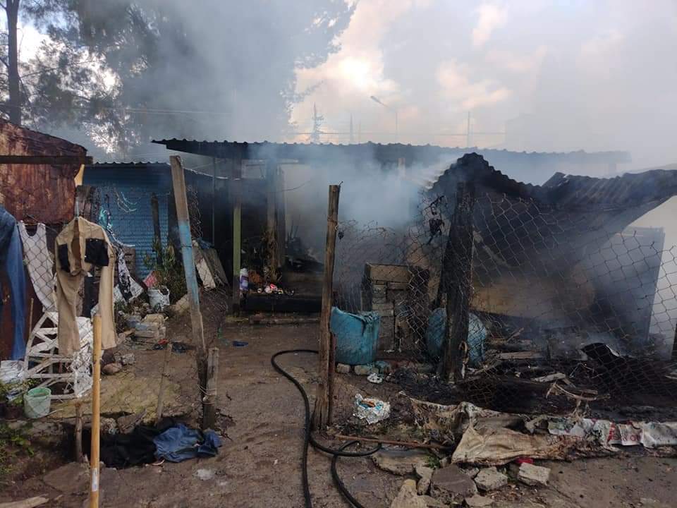 Se incendian cuatro chozas donde se almacenaban desperdicios