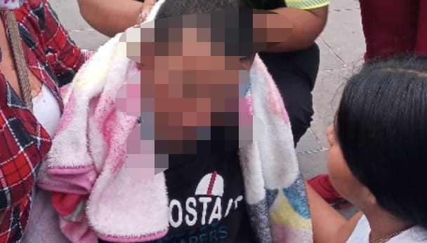 Sujetos agreden a un comerciante en la Plaza de Capuchinas