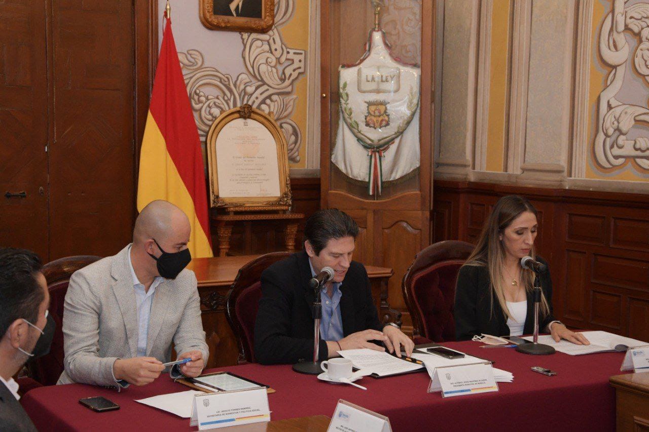 Gobierno Municipal apoyará con calzado a estudiantes de bajos recursos