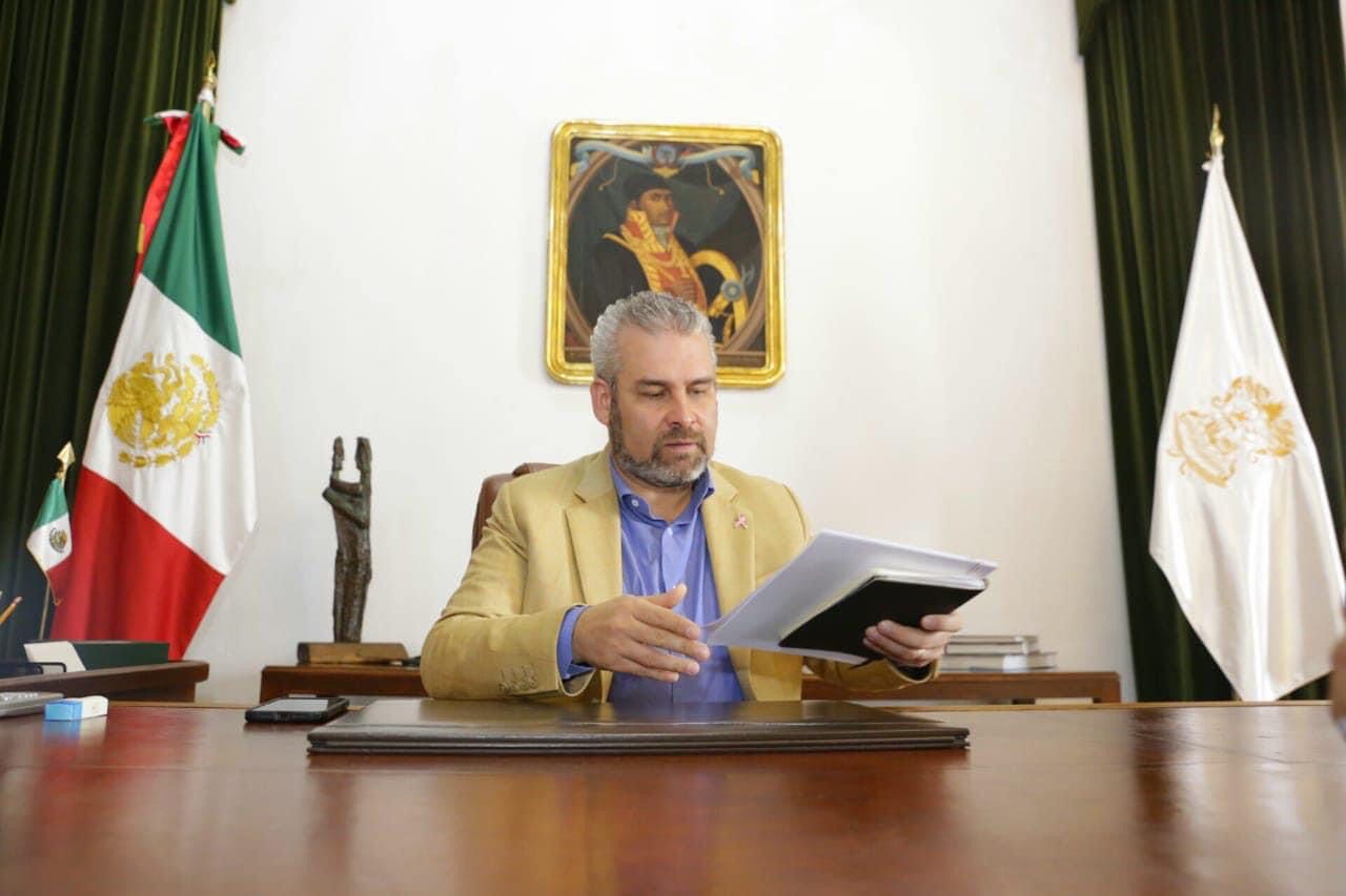 Alfredo Ramírez inicia el pago a los profesores