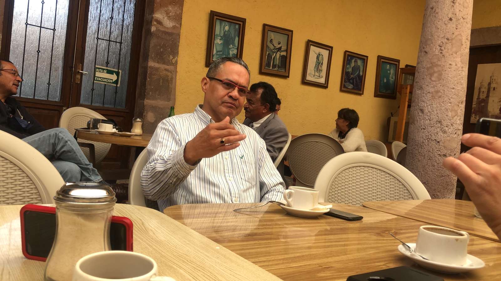 La sociedad vive el problema de las adicciones en todas partes y en todas las edades: Ivanovic Montaño