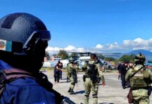 Autoridades desarman y detienen a varios policías Municipales de Zamora en un operativo de la FGE y Ejército Mexicano