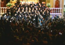 Diemecke da magistral concierto de Noche de Muertos en la Catedral de Morelia