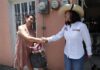 Nalleli Pedraza suma simpatizantes en sus recorridos casa por casa