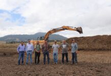 Tras 25 años sin mantenimiento, limpian laguna de Zinciro en Erongarícuaro
