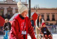 Pista de Hielo de Morelia sigue abierta para que disfruten grandes y pequeños